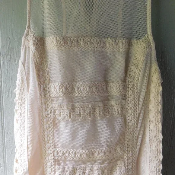 ๐*Price Firm*Abercrombie & Fitch Lace Dress - Picture 4 of 16